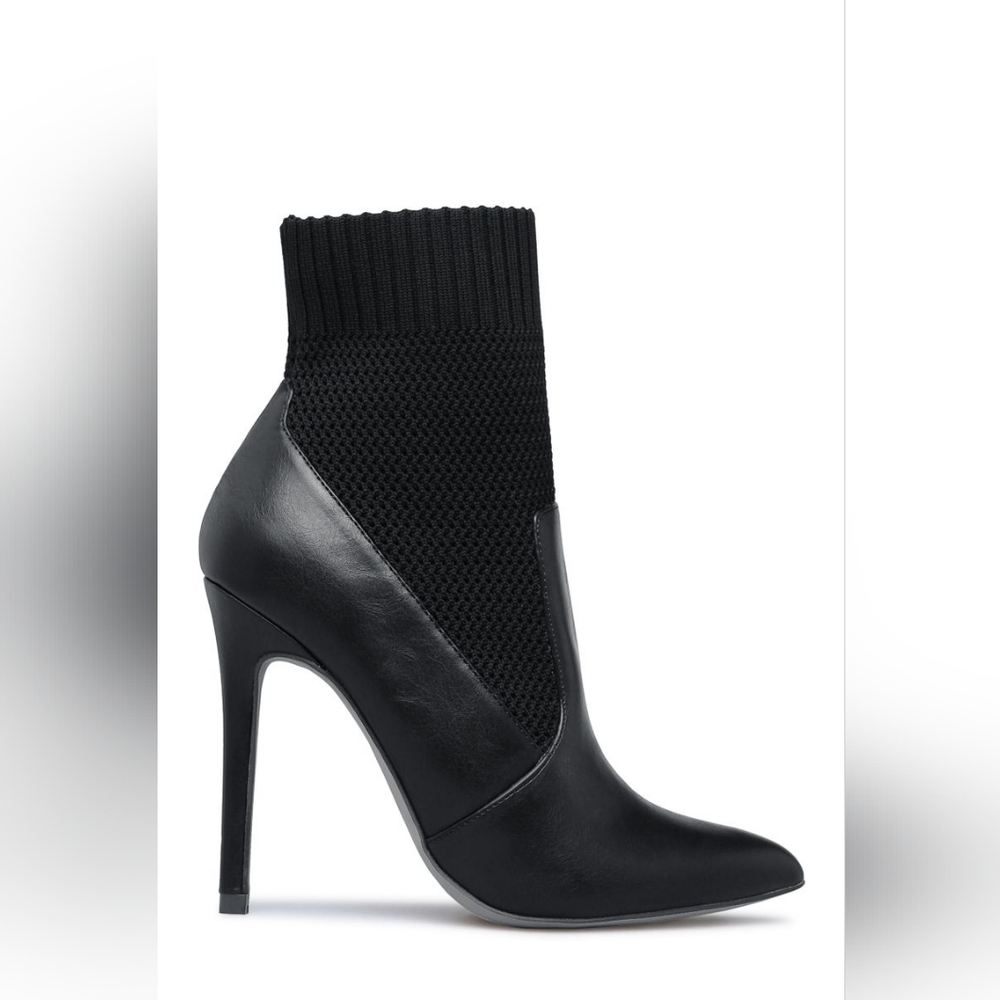 NWT Shoe Dazzle Black Sock Booties - 9 - Stiletto Pointed Toe Streetwear